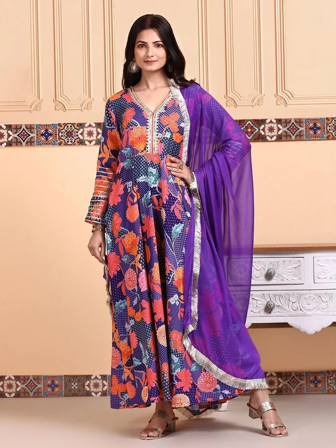 ISHIN Women Purple Floral Kurta and Pants with Dupatta Set